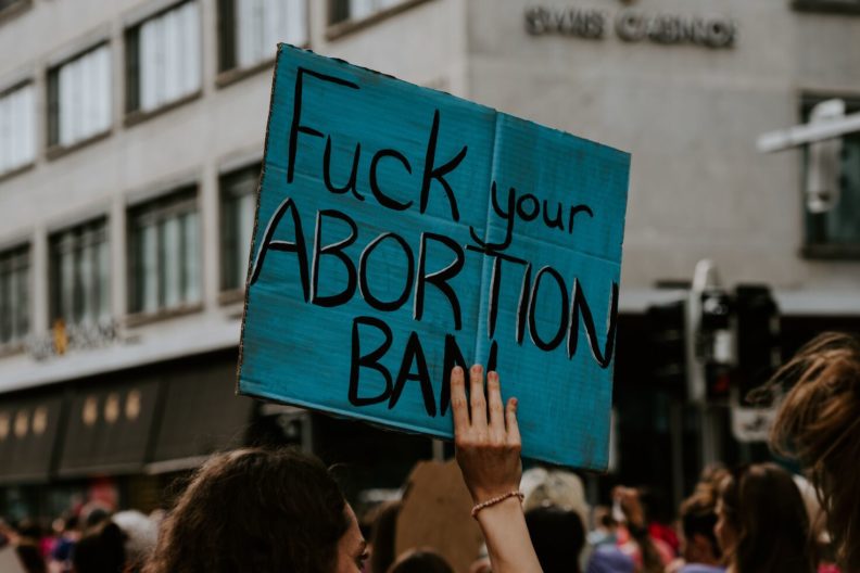 Против запрета на аборты