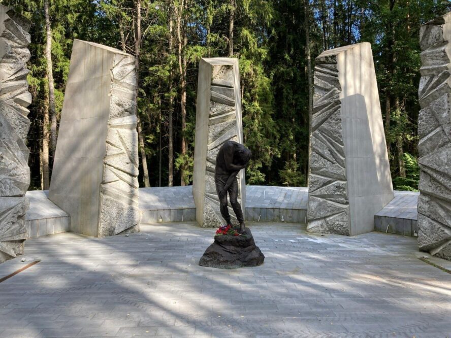 мемориал, памятник, жертвы репрессий, политика памяти, гулаг, катынь